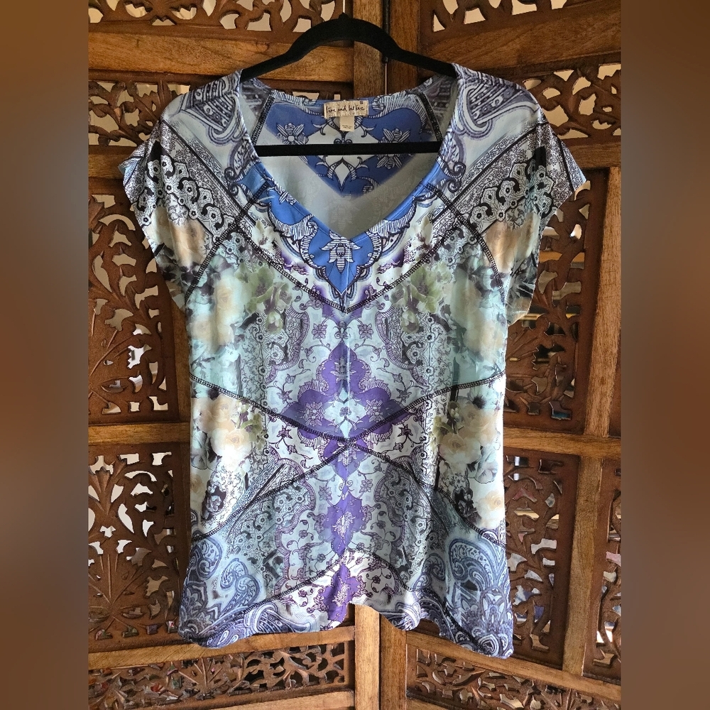 Live And Let Live Blue and Purple Paisley Short Sleeve Top
